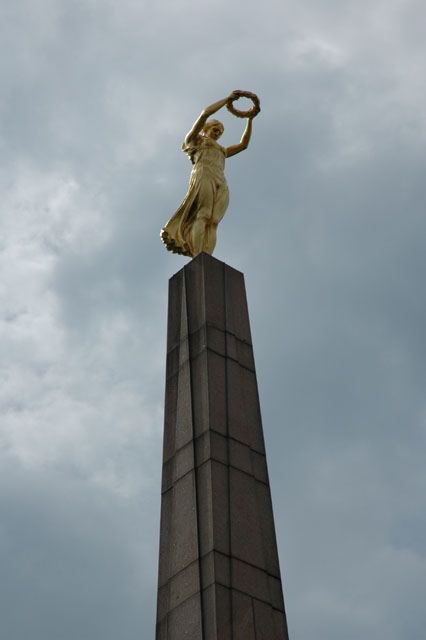 Statue.jpg