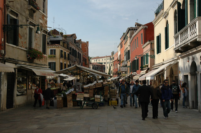 Street_market.jpg