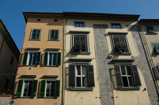 Italian_buildings.jpg