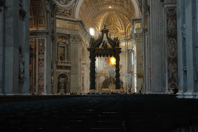 Inside_St_Peters_Cathedral_2.jpg