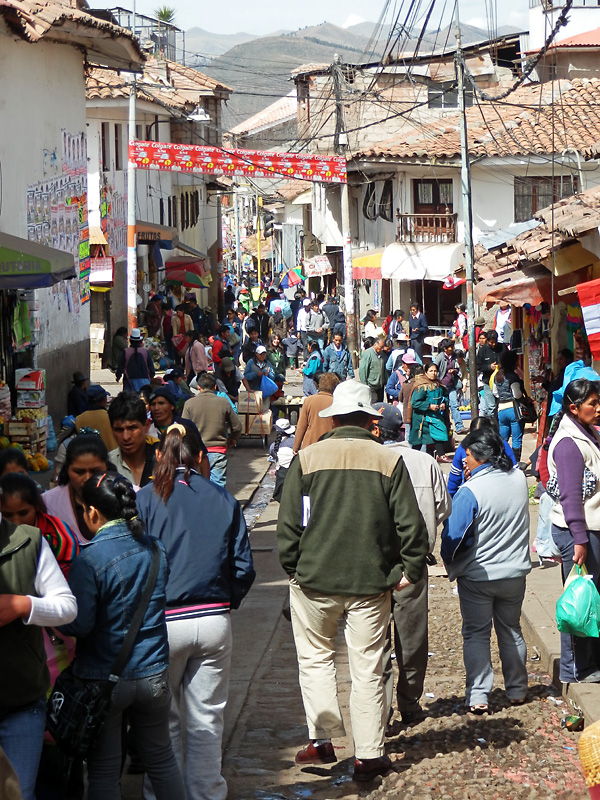 The busy area around the market.jpg