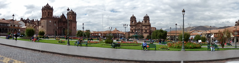 Brians panoramic of the Plaza De Armas.jpg