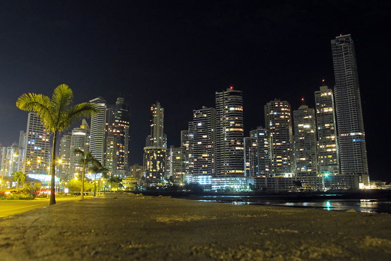 Panama City at night.jpg