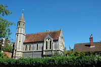 Another_church_in_Salisbury.jpg