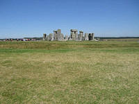 Stonehenge_from_afarther.jpg