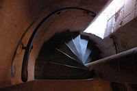 Stairs_in_the_Chapelle.jpg