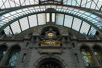 The_very_nice_train_station_in_Antwerp.jpg