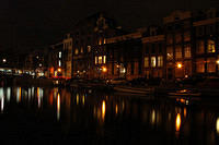 Canal_at_night.jpg