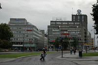 Some_modern_buildings_in_Oslo.jpg