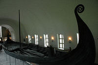The_restored_viking_ship_from_800_AD.jpg