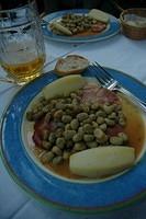 The_national_dish_of_broad_beans_ham_and_potatoes.jpg
