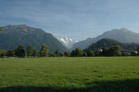 Jungfrau_from_the_park.jpg