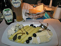 4_cheese_appetizer_and_olives.jpg