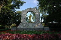 Strauss_monument.jpg