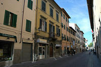 Streets_of_Pisa.jpg