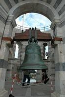 The_bells_in_the_tower.jpg