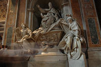 Inside_St_Peters_Cathedral_8.jpg