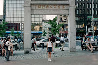 Charlotte_poses_for_a_pic_in_Chinatown.jpg