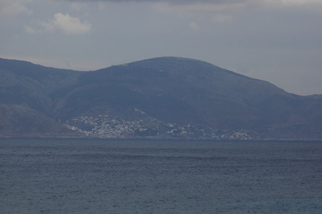 Across_the_Gulf_you_can_see_Hydra_zoomed_in_at_450mm_jpg.jpg