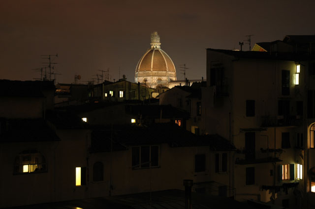 Duomo_night_view.jpg
