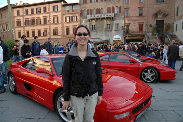 Charlotte_gets_her_pic_with_a_brand_new_Ferrari.jpg