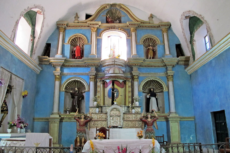 Inside the Yanque church