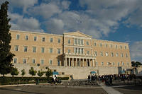 The_parliment_in_Syntagma_square.jpg