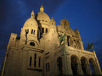 Another_picture_of_Sacre_Coeur_at_night.jpg