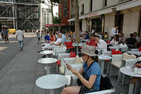Charlotte_navigates_the_French_only_menu_at_Cafe_Beaubourg.jpg