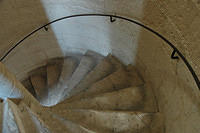 Stairs_in_Notre_Dame.jpg