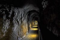 A tunnel you have to go through to get to the Diamondhead summit.jpg