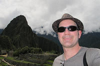 Self portrait with Huayna Picchu.jpg